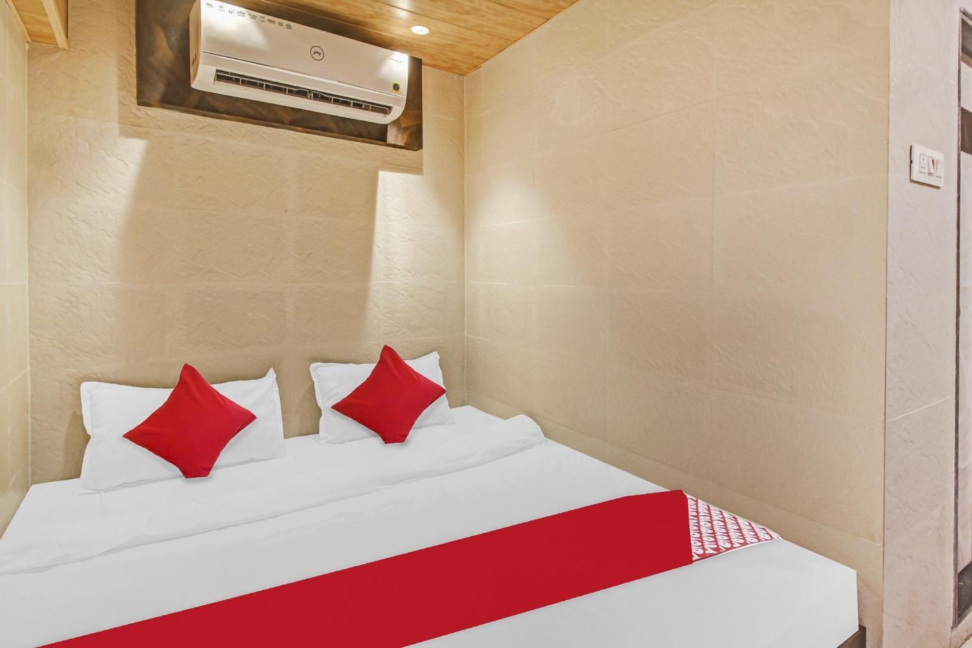 Hotel Ambedkar Kalyān Zewnętrze zdjęcie